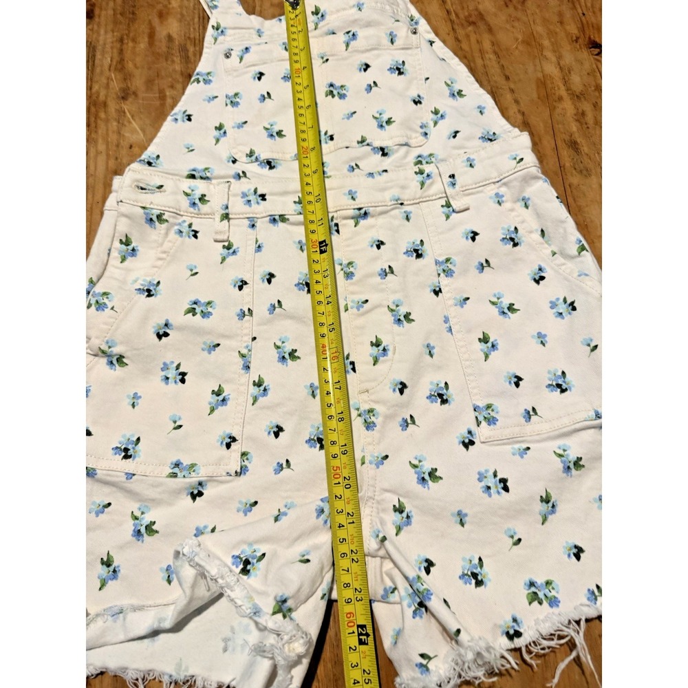 WeWoreWhat Slit Overall Short in Watercolor Ditsy Ivory Multi - Size M - Picture 7 of 12